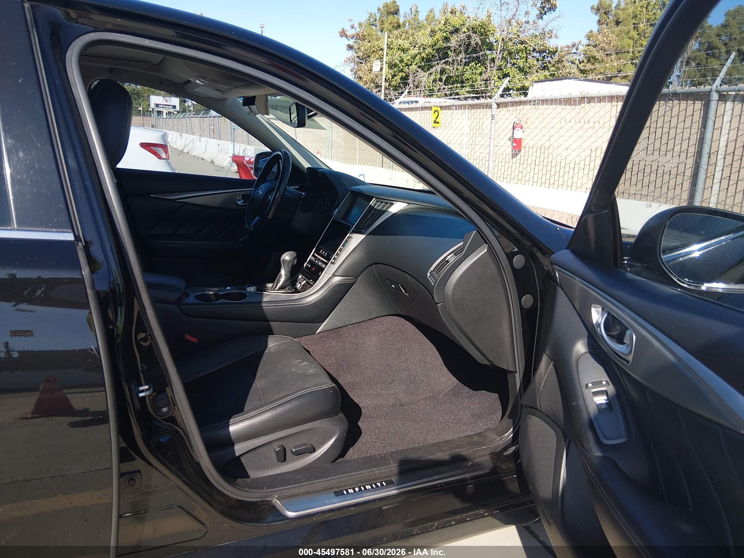 2015 Infiniti Q50 Premium Black vin: JN1BV7AP2FM349762