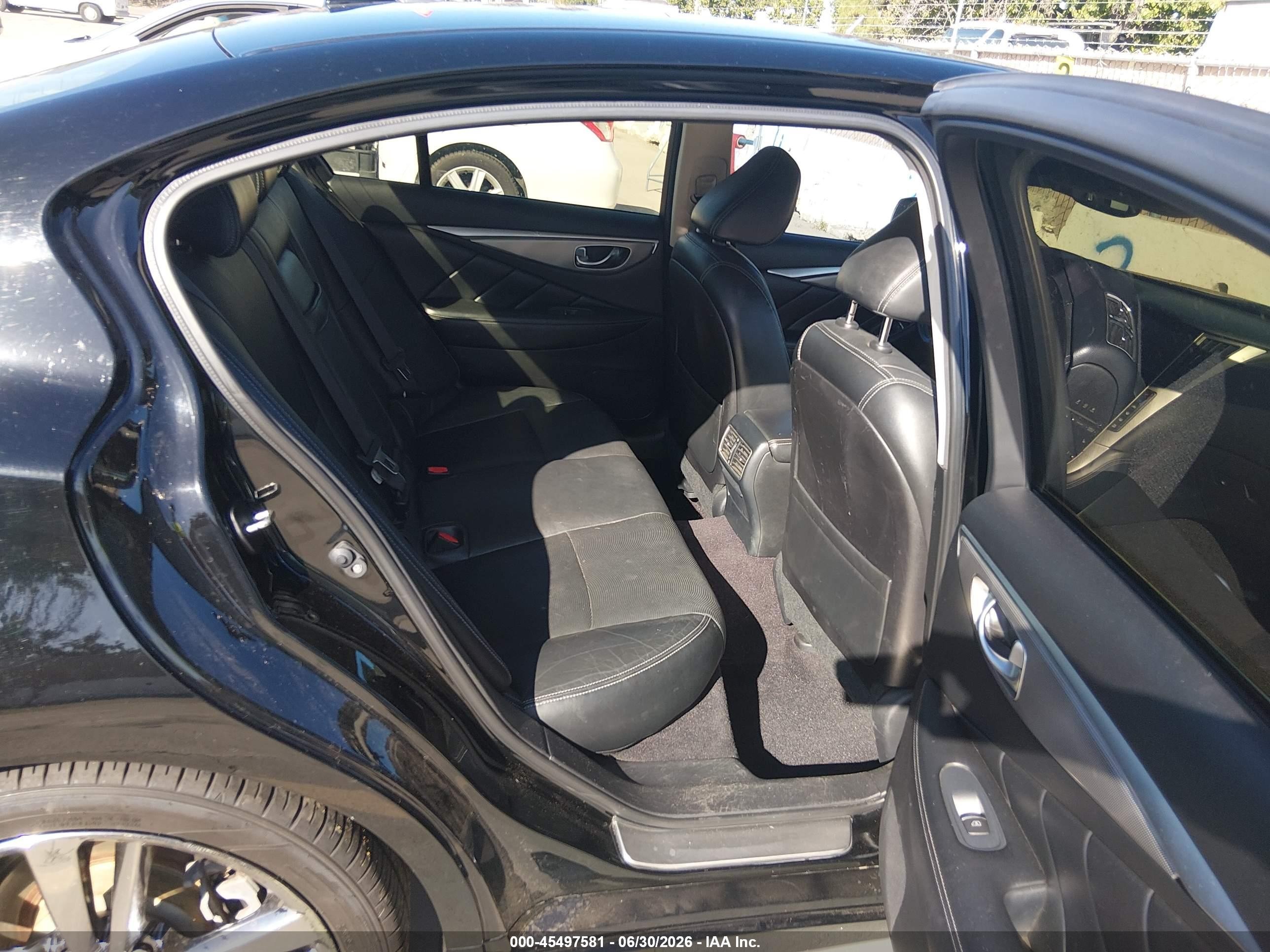 2015 Infiniti Q50 Premium Black vin: JN1BV7AP2FM349762