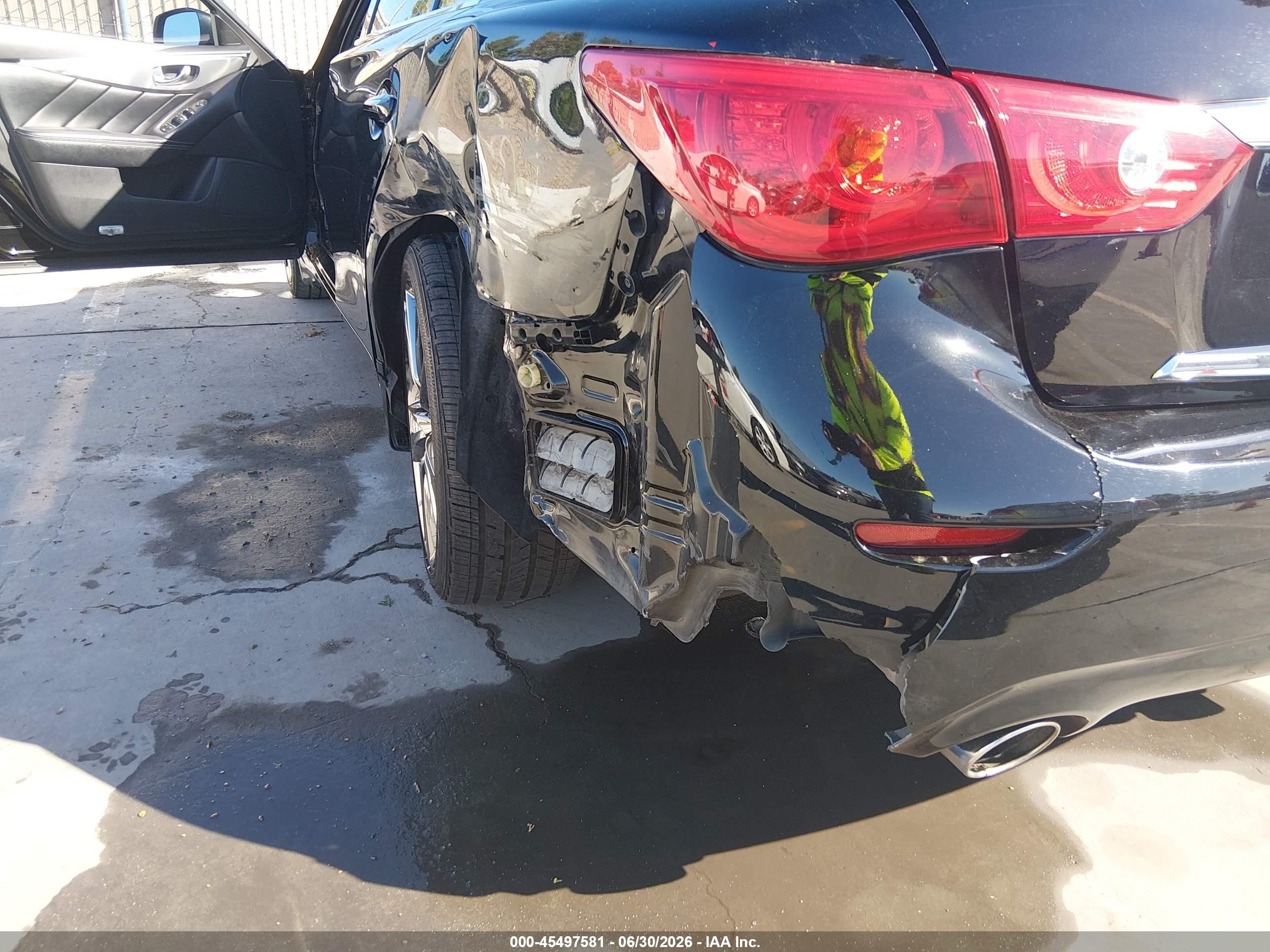 2015 Infiniti Q50 Premium Black vin: JN1BV7AP2FM349762