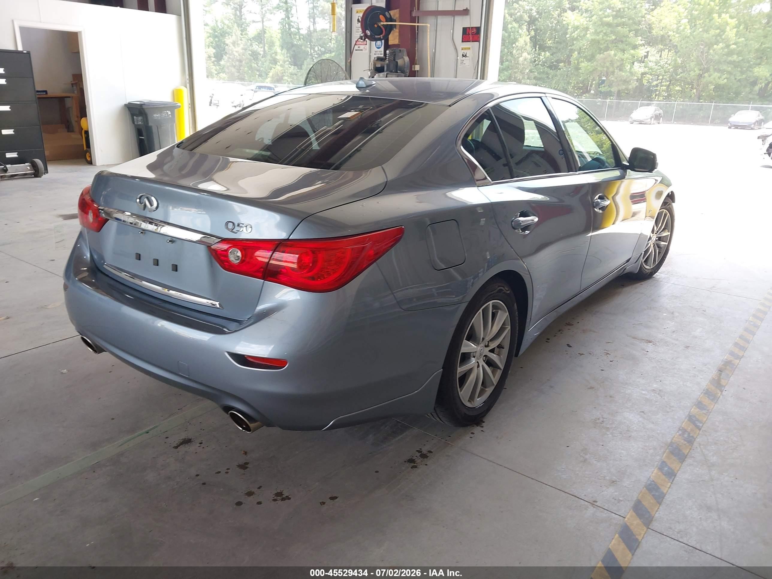 2015 Infiniti Q50 Premium Blue vin: JN1BV7AP2FM354881