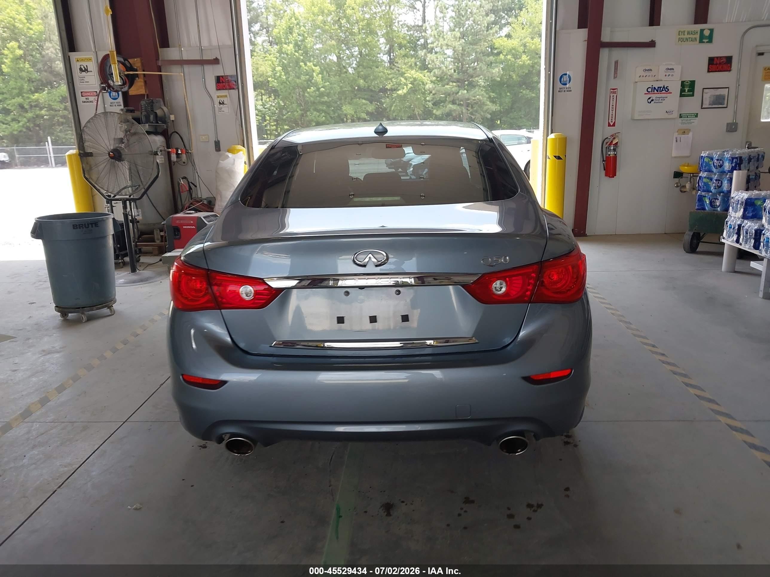 2015 Infiniti Q50 Premium Blue vin: JN1BV7AP2FM354881