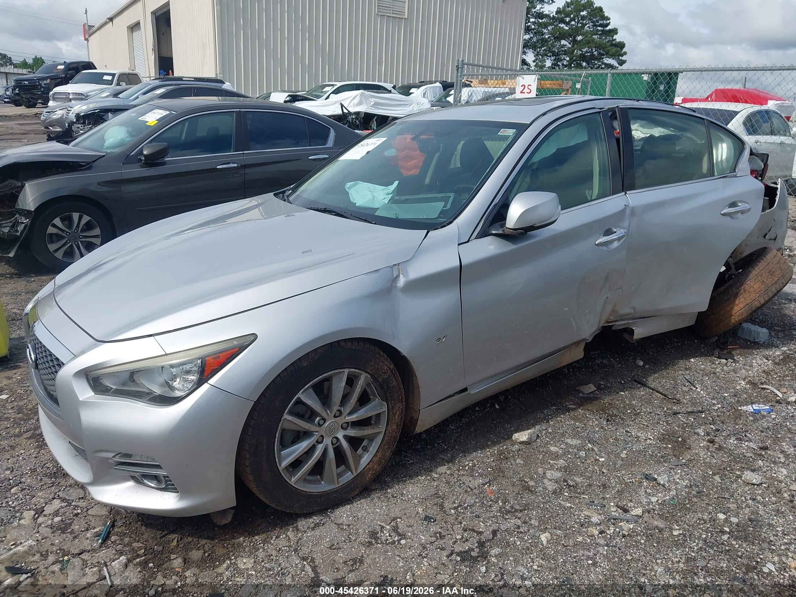 2015 Infiniti Q50 Premium Silver vin: JN1BV7AP2FM357862