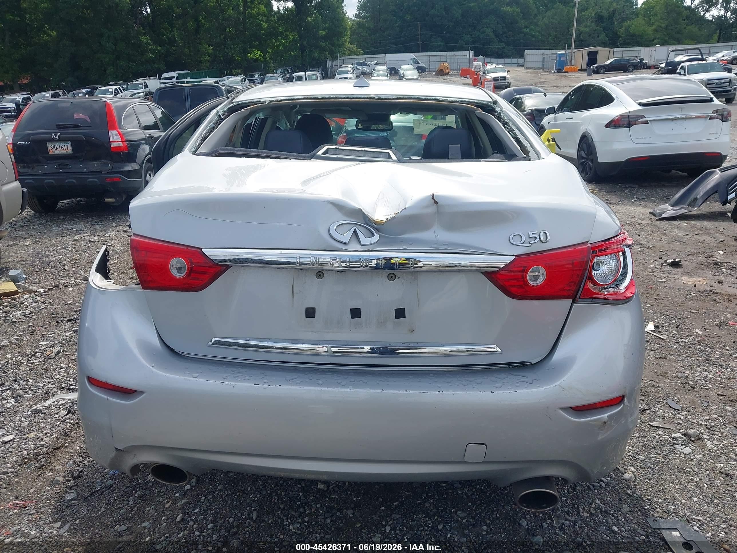 2015 Infiniti Q50 Premium Silver vin: JN1BV7AP2FM357862