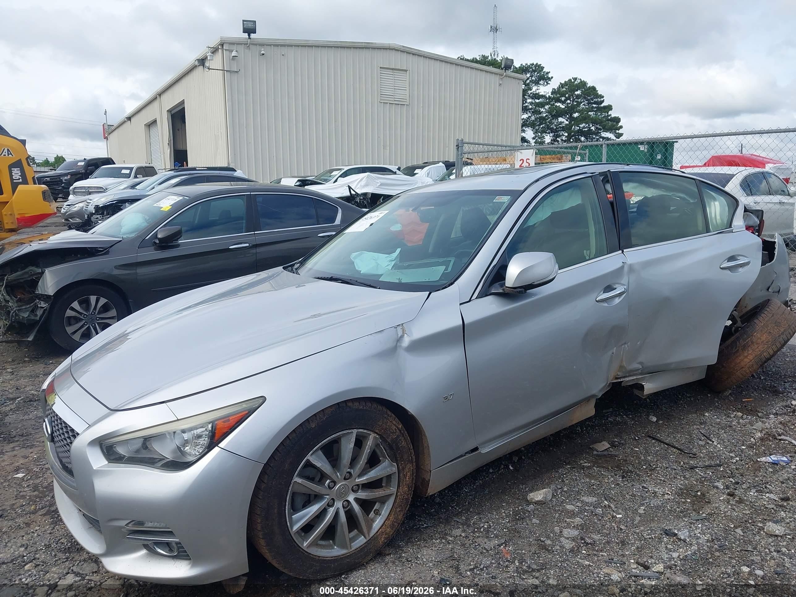 2015 Infiniti Q50 Premium Silver vin: JN1BV7AP2FM357862