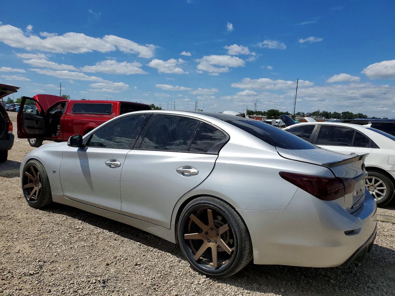 2014 Infiniti Q50 Base Silver vin: JN1BV7AP3EM670207