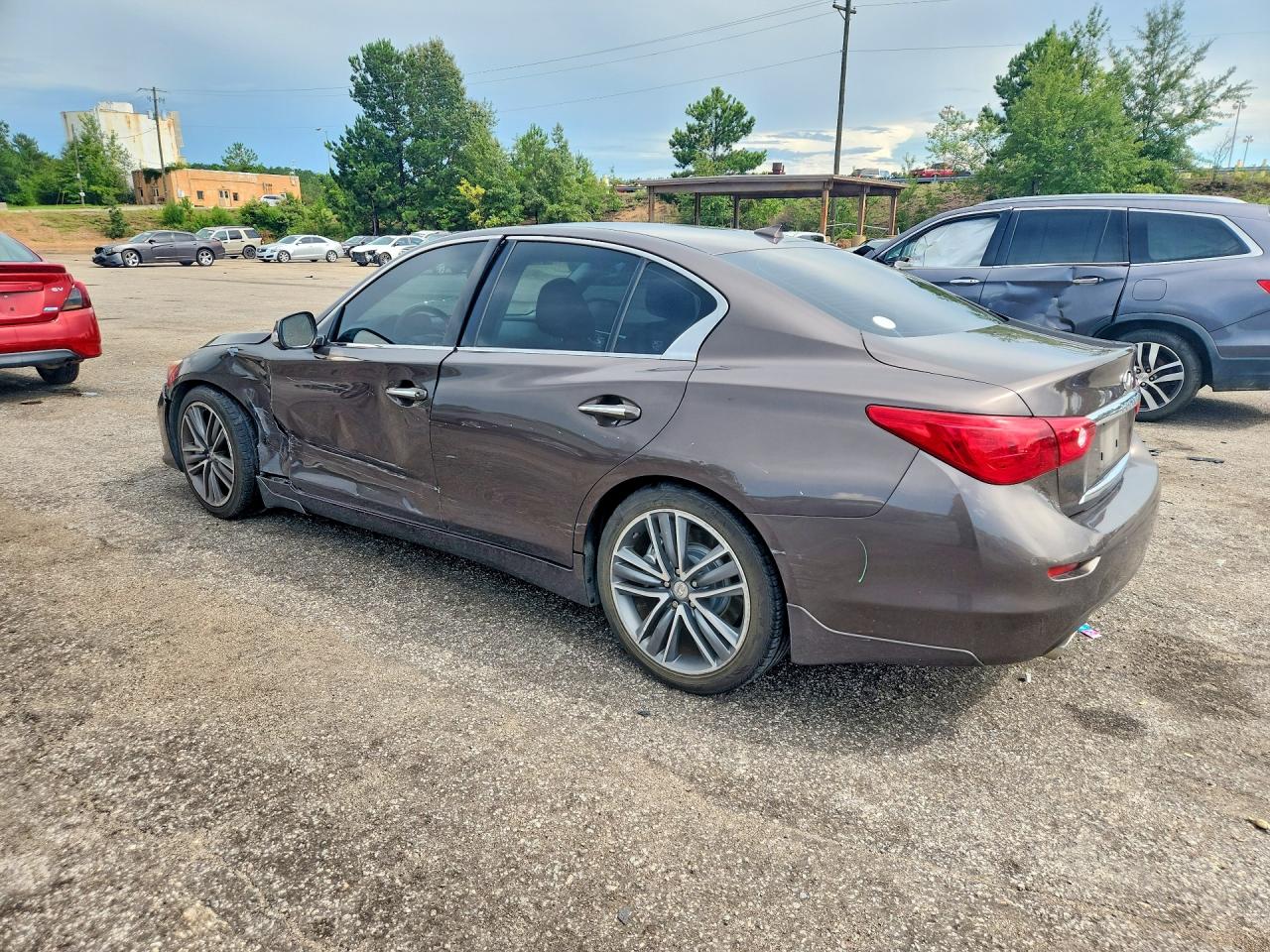 2014 Infiniti Q50 Base Коричневый vin: JN1BV7AP3EM670272