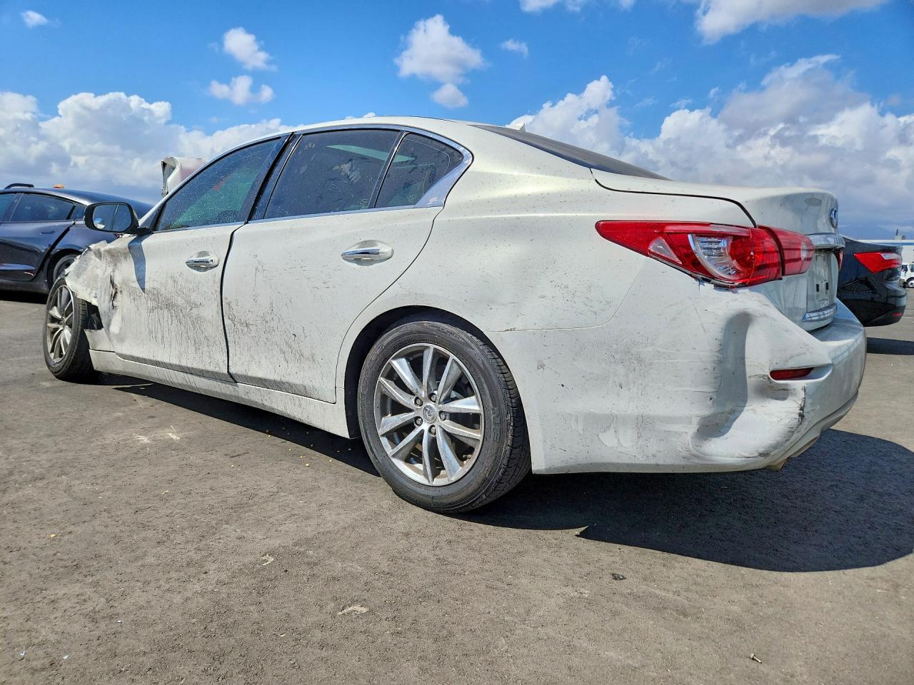 2014 Infiniti Q50 Base Белый vin: JN1BV7AP3EM677609