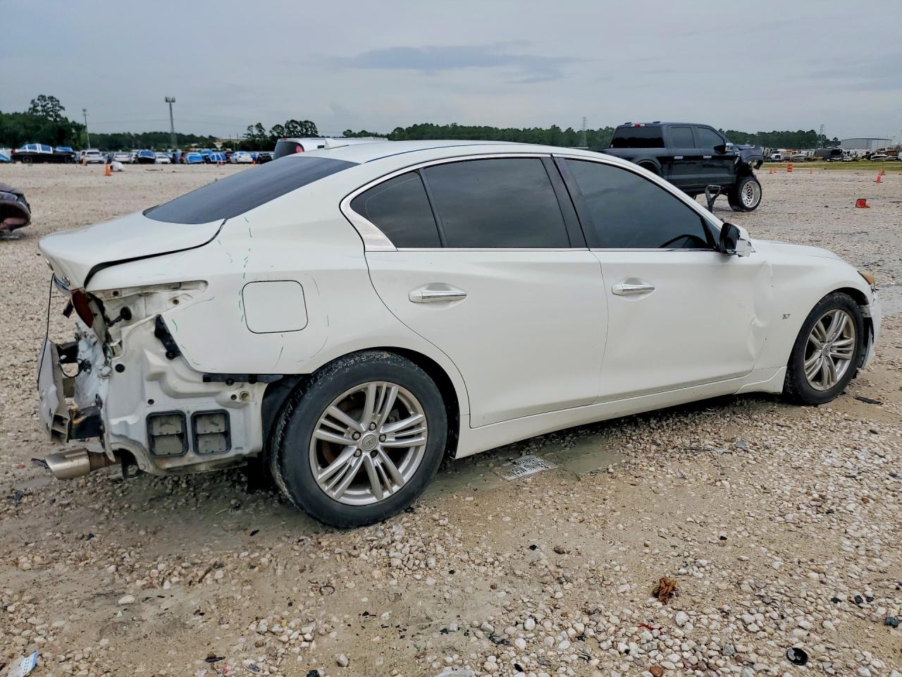 2014 Infiniti Q50 Premium White vin: JN1BV7AP3EM679330