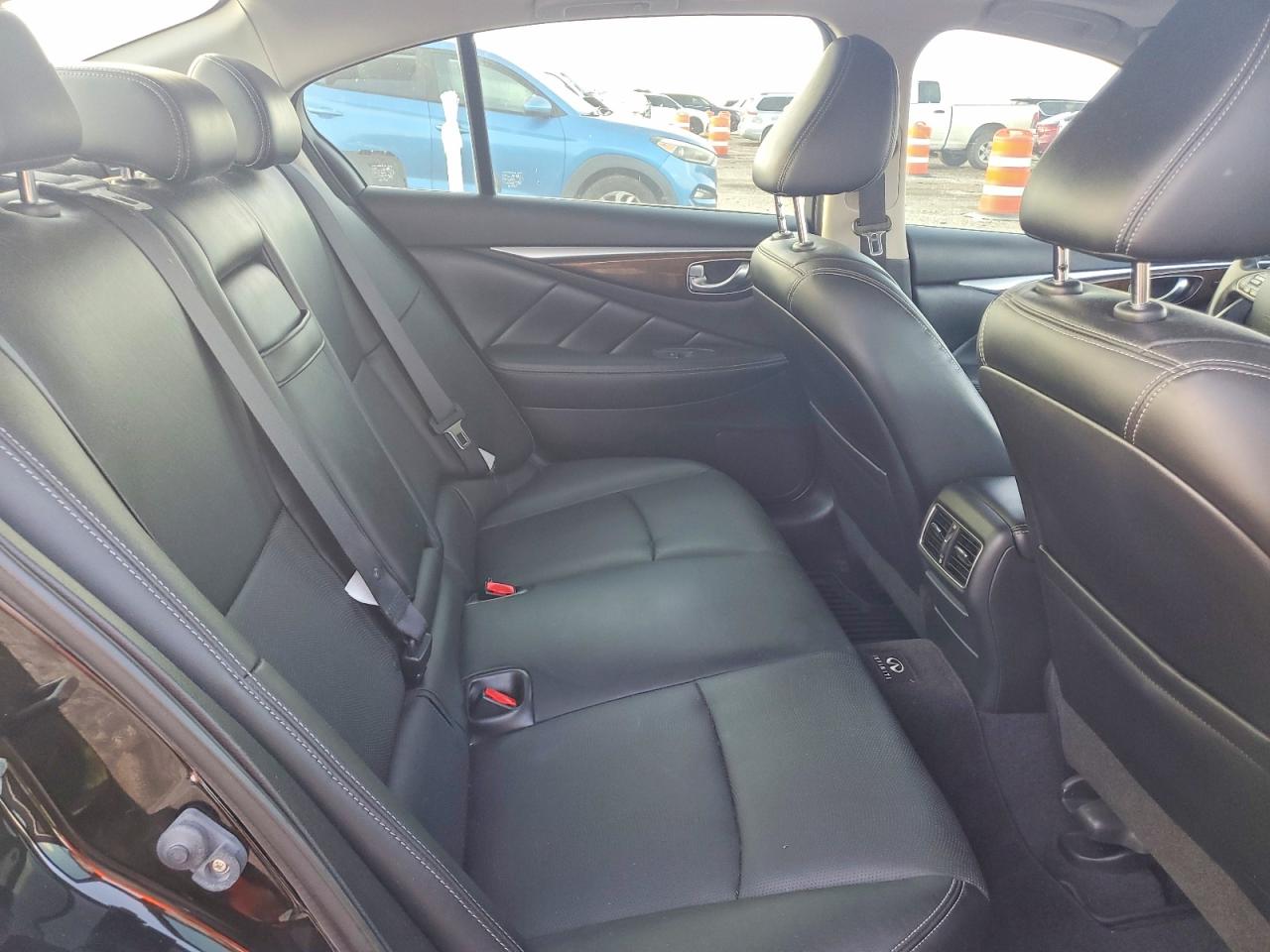 2014 Infiniti Q50 Premium Black vin: JN1BV7AP3EM682258
