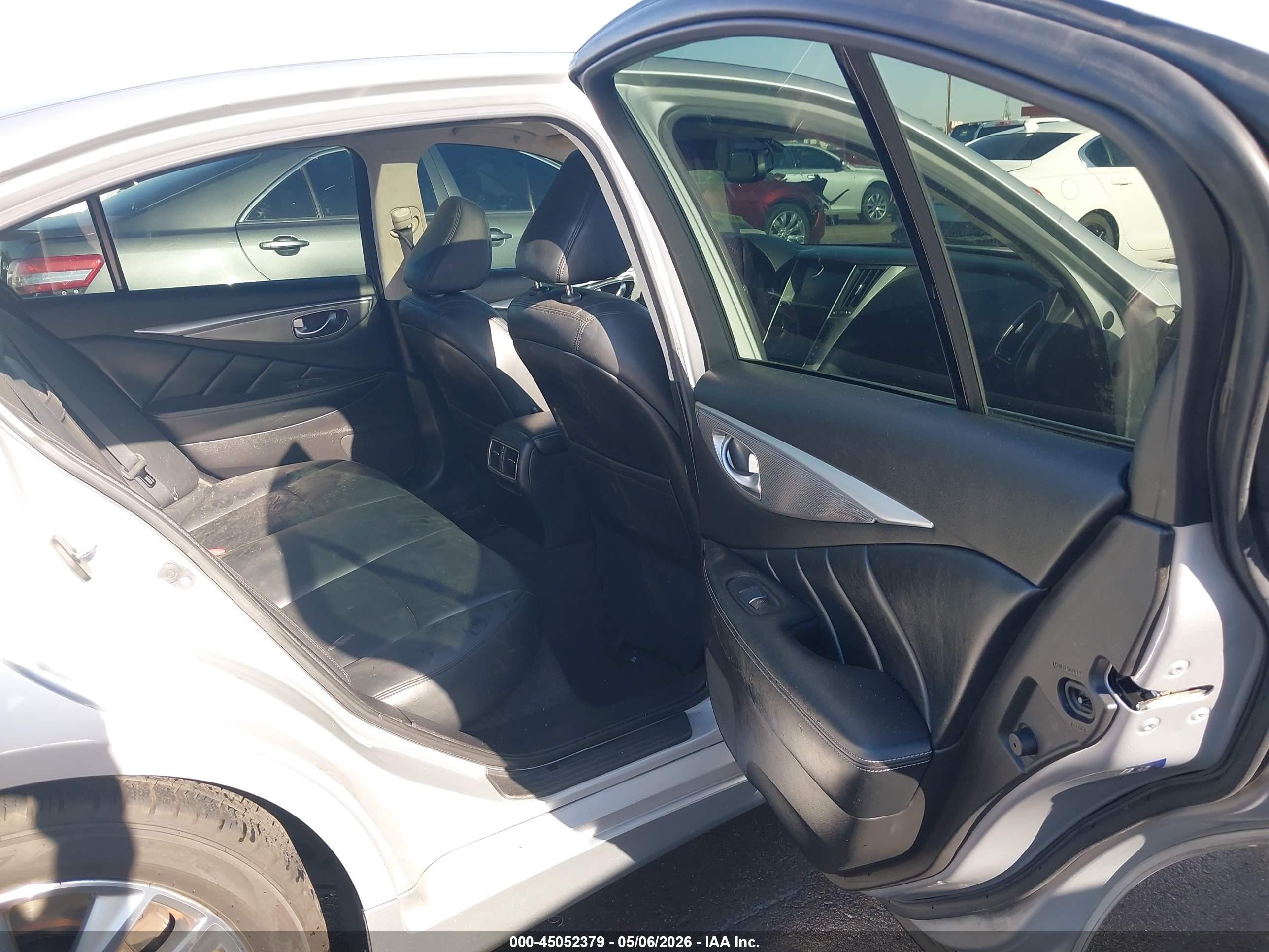 2014 Infiniti Q50 Premium/sport Серебряный vin: JN1BV7AP3EM686360