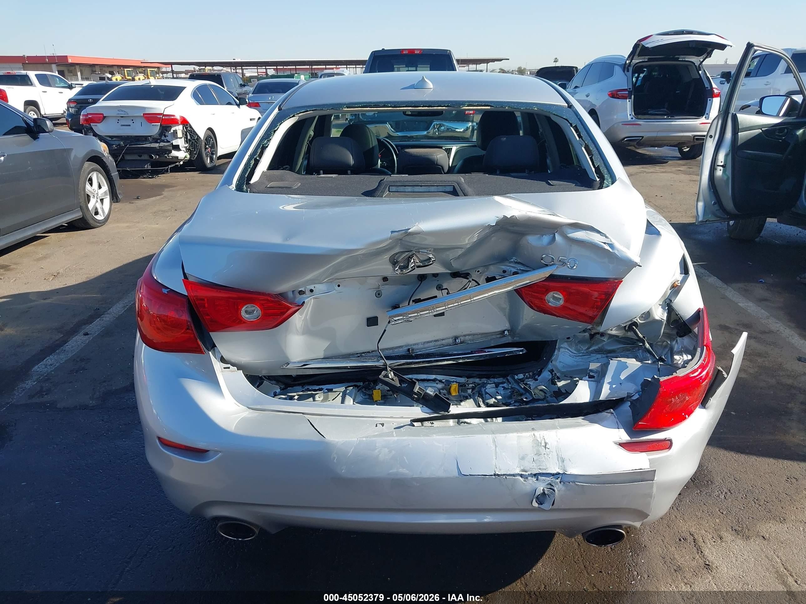 2014 Infiniti Q50 Premium/sport Серебряный vin: JN1BV7AP3EM686360