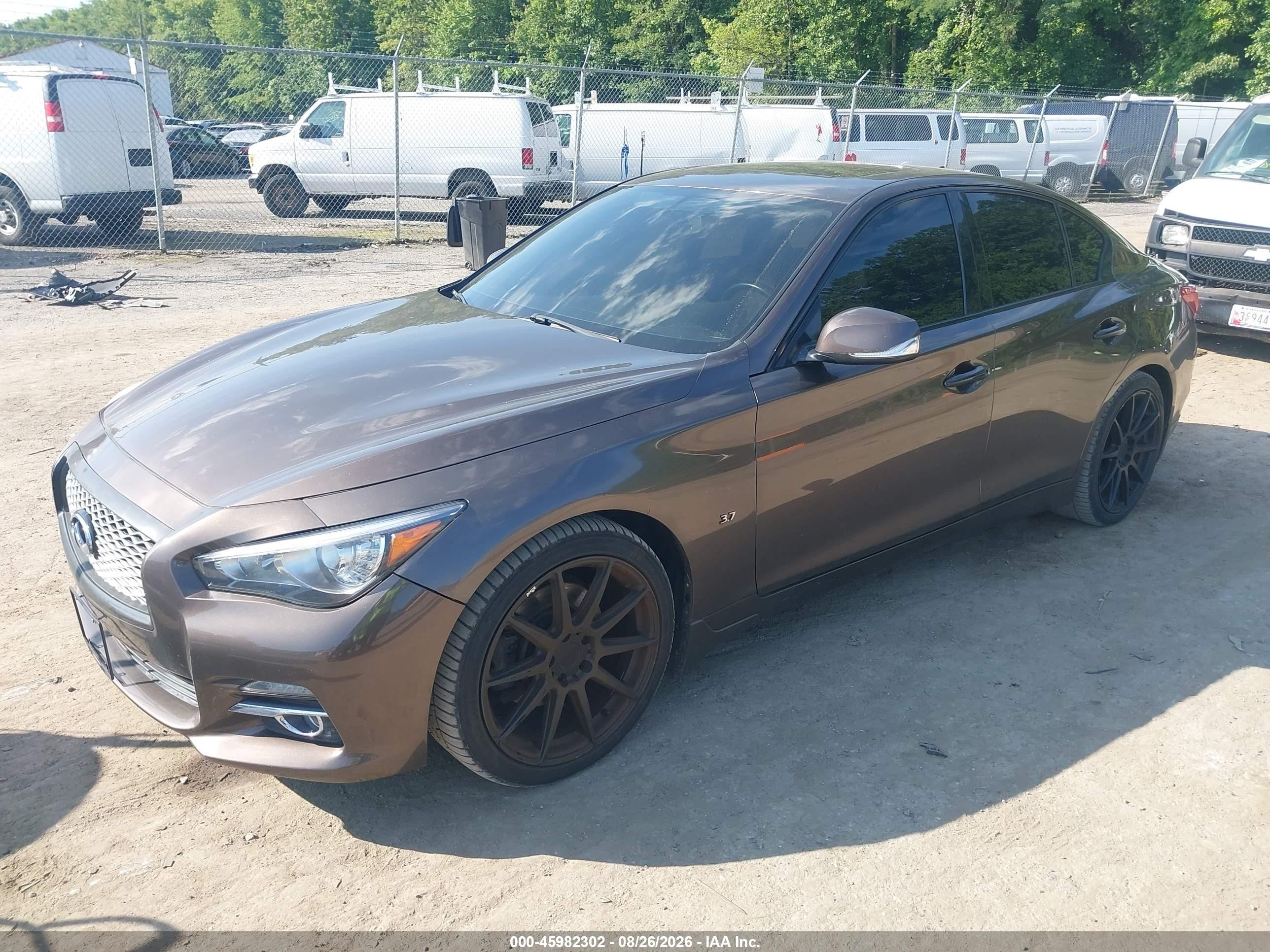 2014 Infiniti Q50 Premium Коричневый vin: JN1BV7AP3EM691767