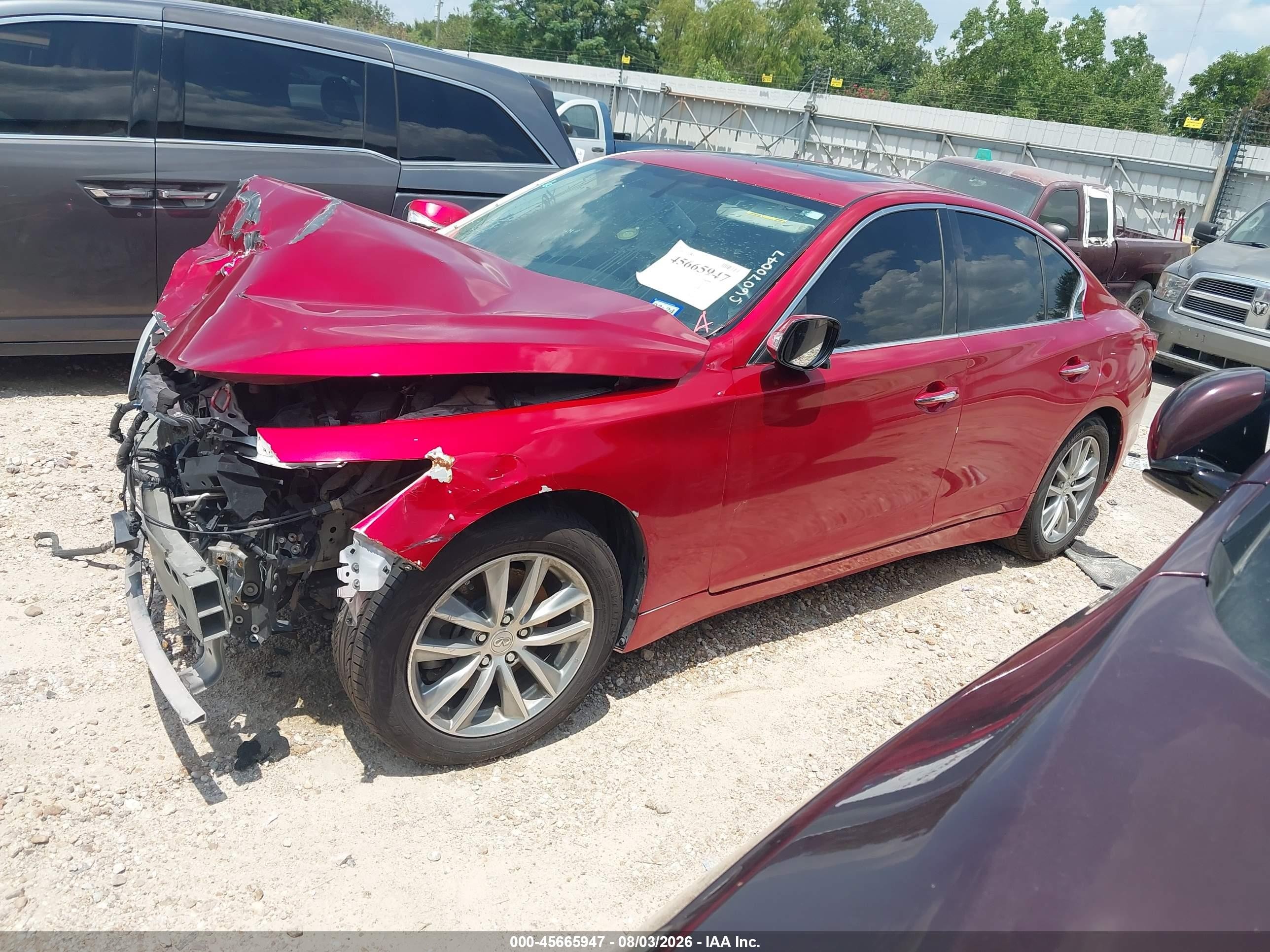 2015 Infiniti Q50 Premium Красный vin: JN1BV7AP3FM330752