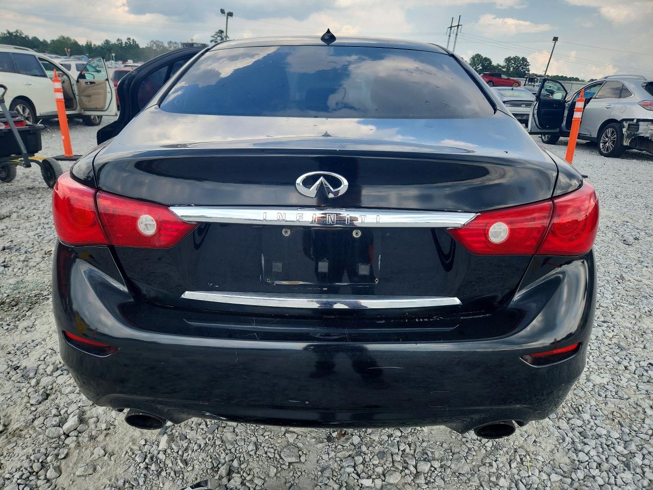 2015 Infiniti Q50 Base Черный vin: JN1BV7AP3FM332940