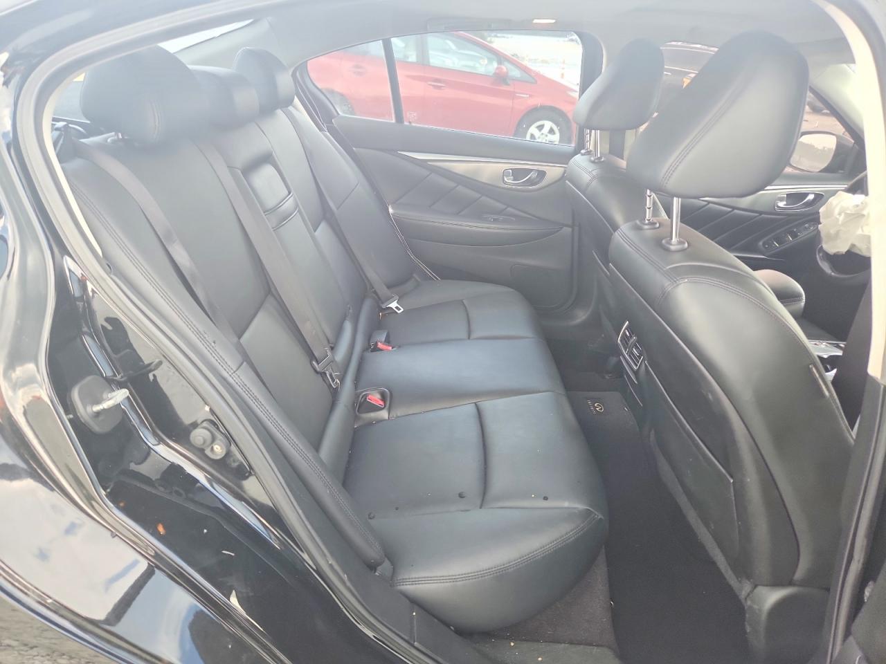 2015 Infiniti Q50 Base Черный vin: JN1BV7AP3FM332940
