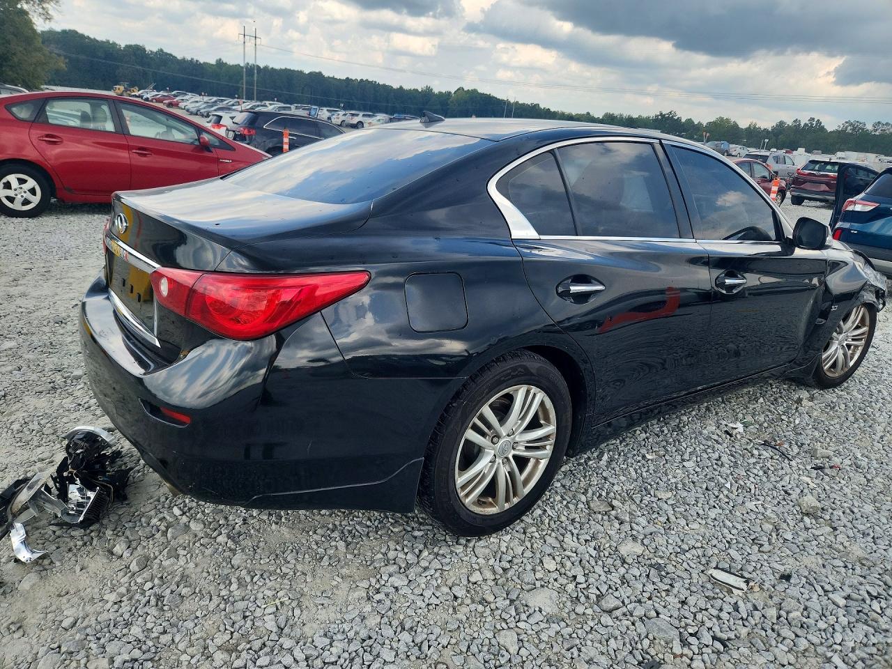 2015 Infiniti Q50 Base Черный vin: JN1BV7AP3FM332940