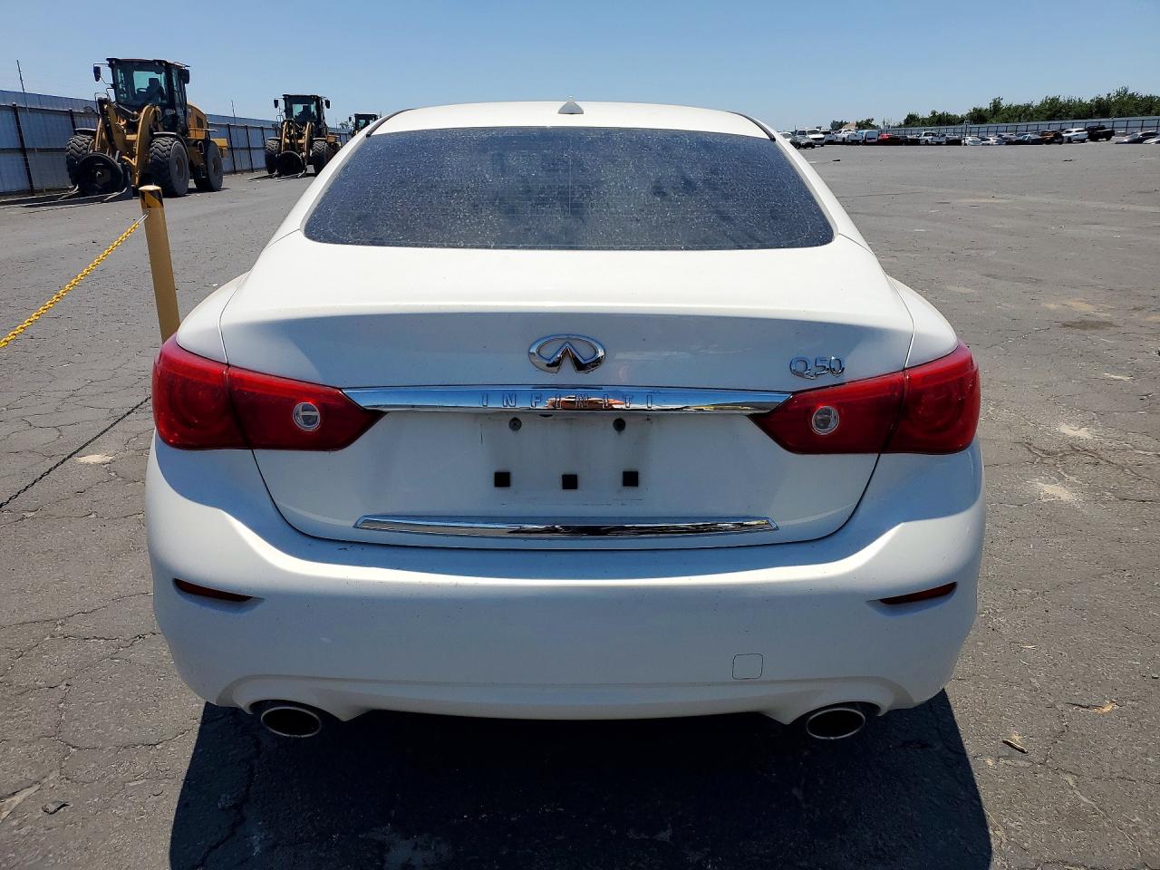 2015 Infiniti Q50 Premium White vin: JN1BV7AP3FM333392