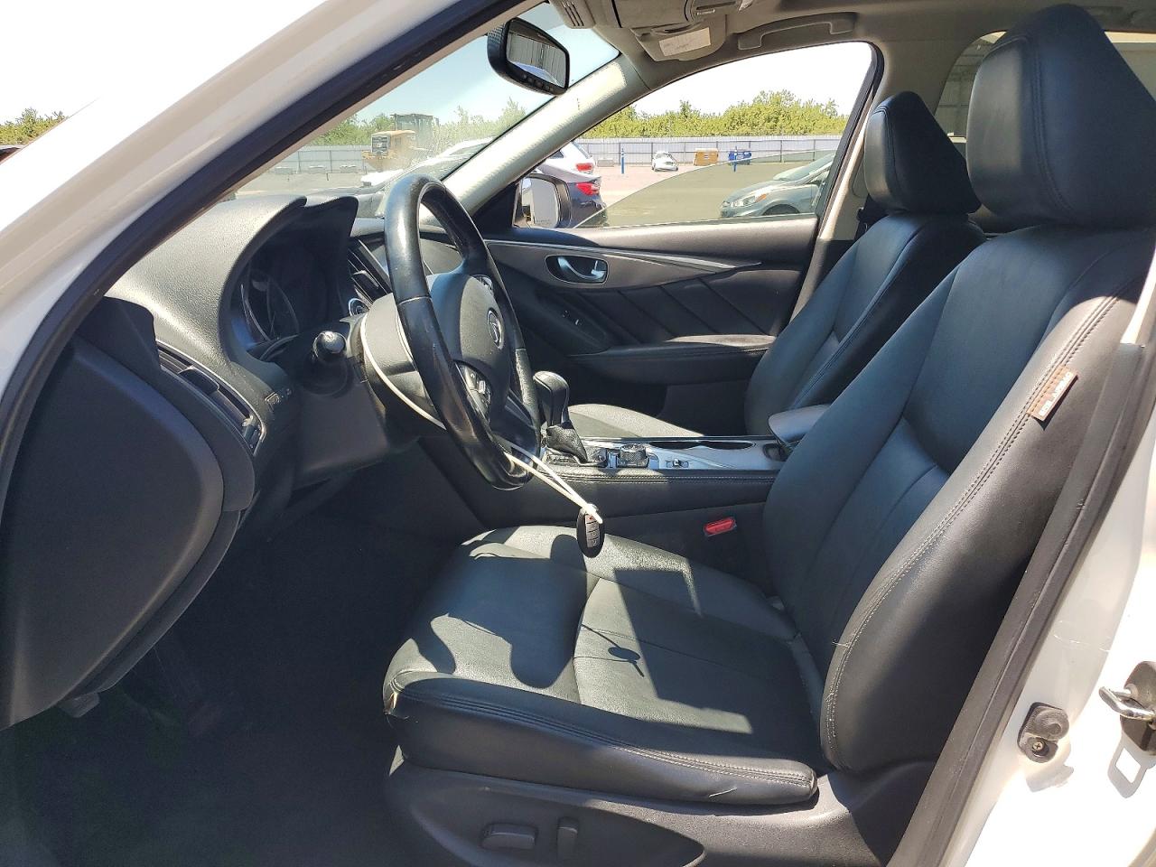 2015 Infiniti Q50 Premium White vin: JN1BV7AP3FM333392
