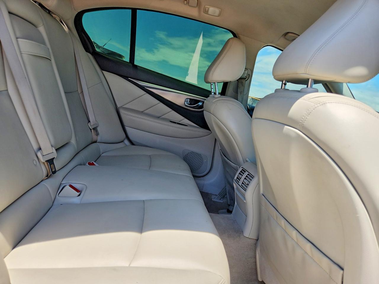 2015 Infiniti Q50 Base Синий vin: JN1BV7AP3FM334445
