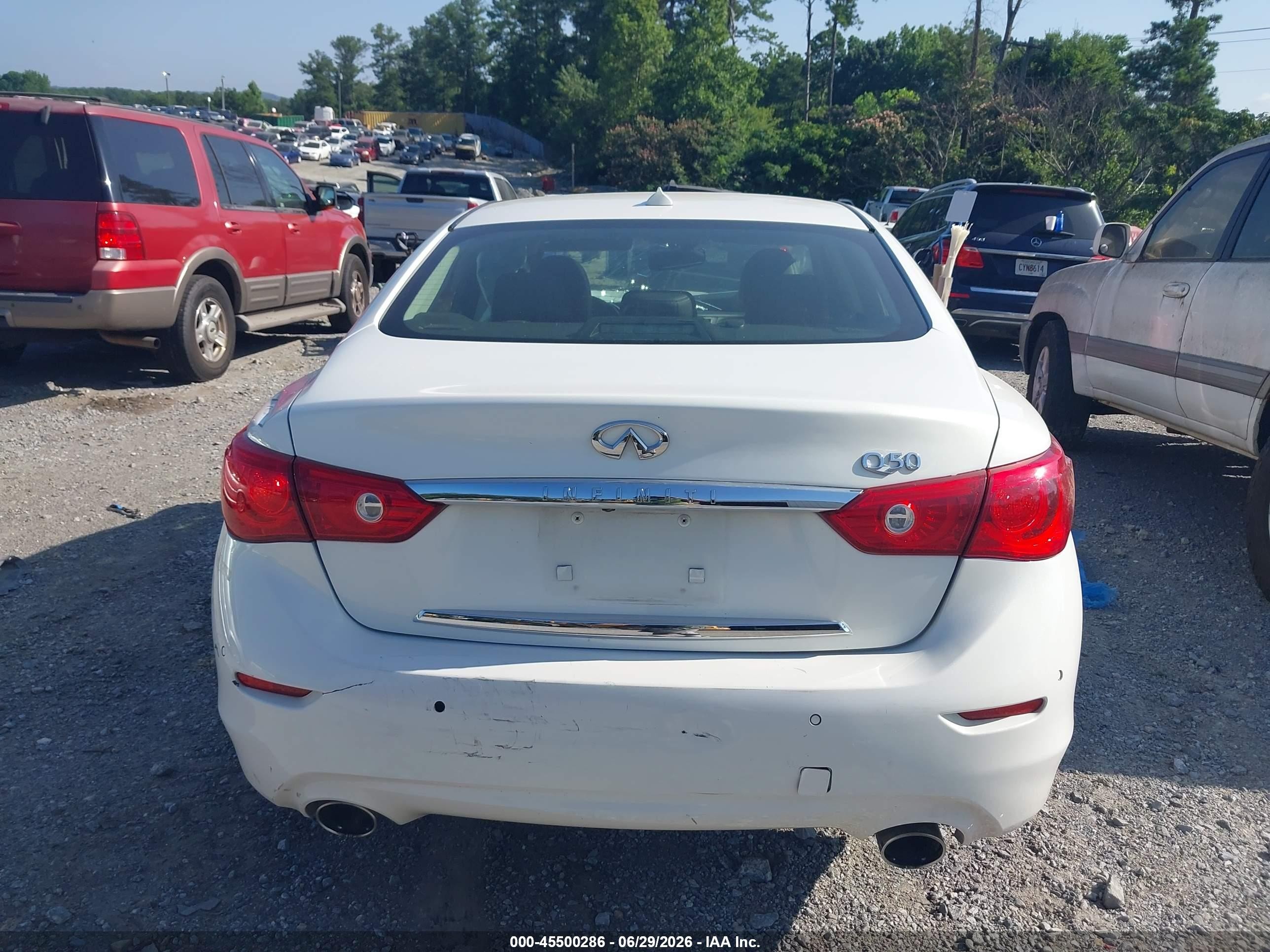 2015 Infiniti Q50 Premium White vin: JN1BV7AP3FM337216