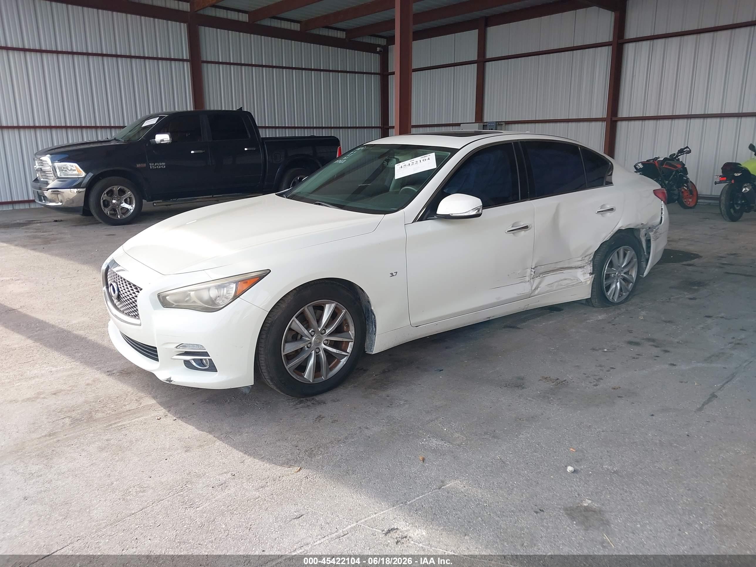 2015 Infiniti Q50 Premium White vin: JN1BV7AP3FM337930