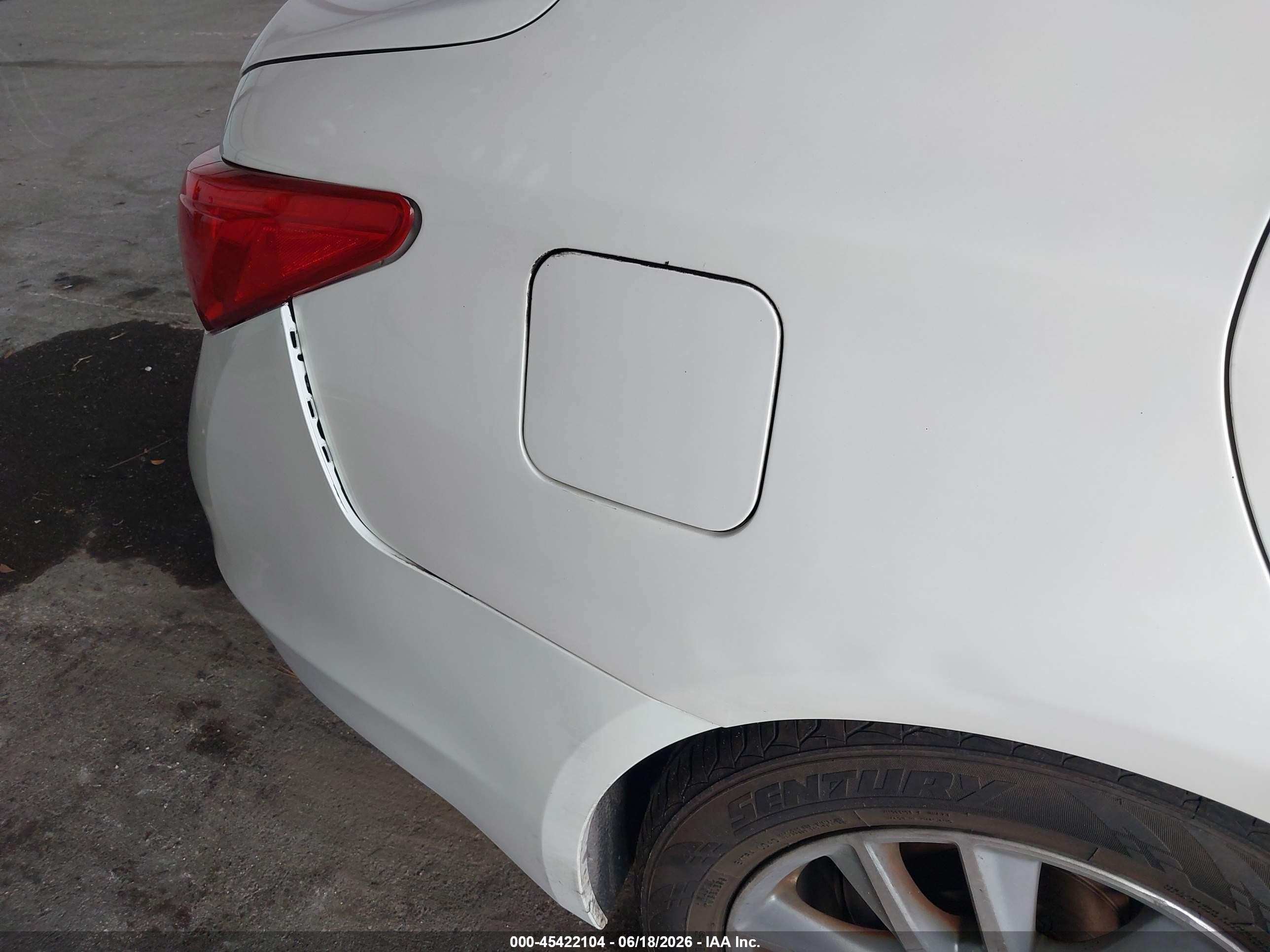 2015 Infiniti Q50 Premium White vin: JN1BV7AP3FM337930