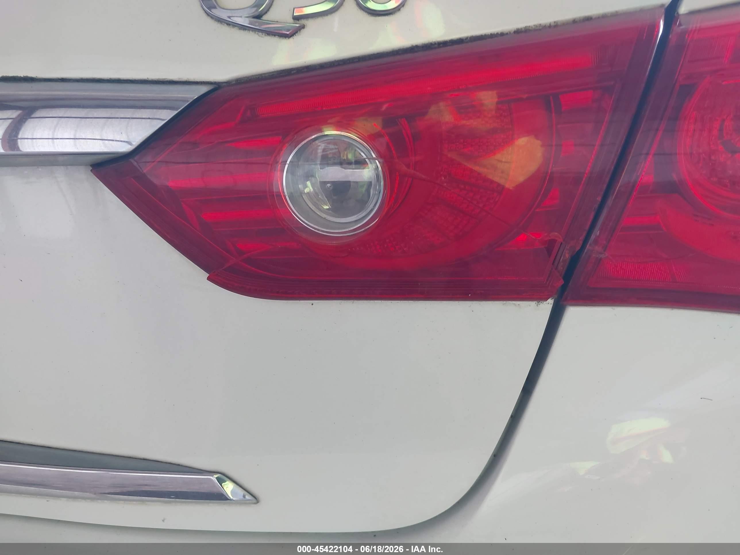 2015 Infiniti Q50 Premium White vin: JN1BV7AP3FM337930