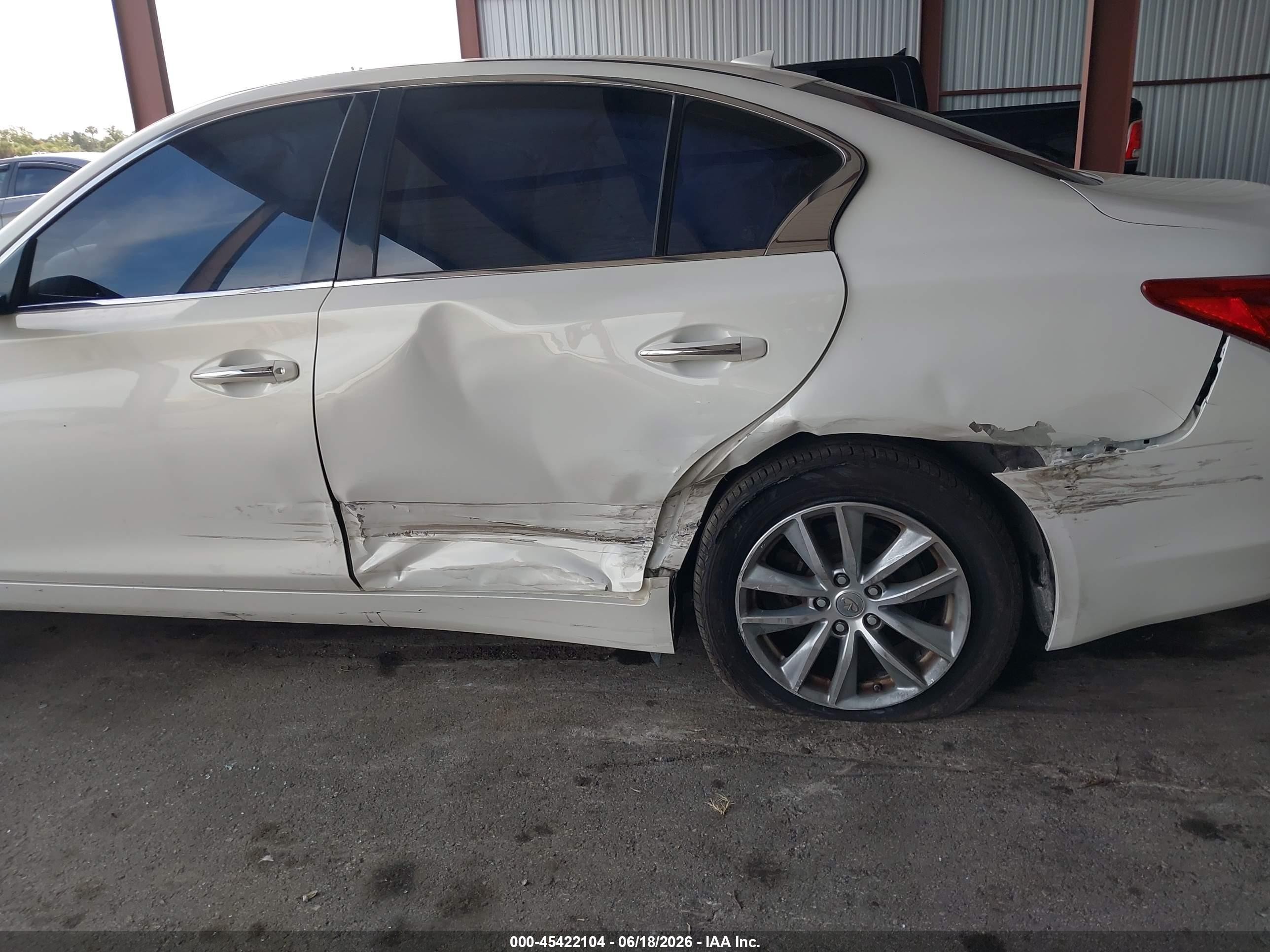 2015 Infiniti Q50 Premium White vin: JN1BV7AP3FM337930