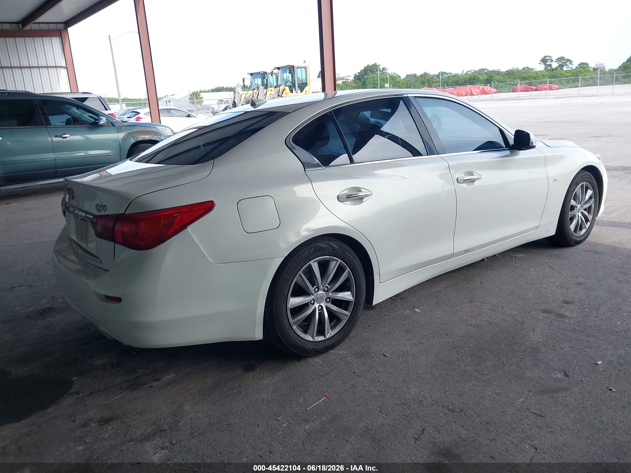 2015 Infiniti Q50 Premium White vin: JN1BV7AP3FM337930