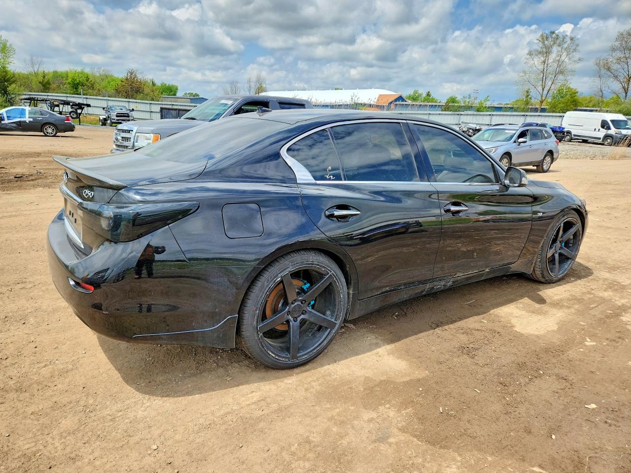 2015 Infiniti Q50 Premium Black vin: JN1BV7AP3FM338592