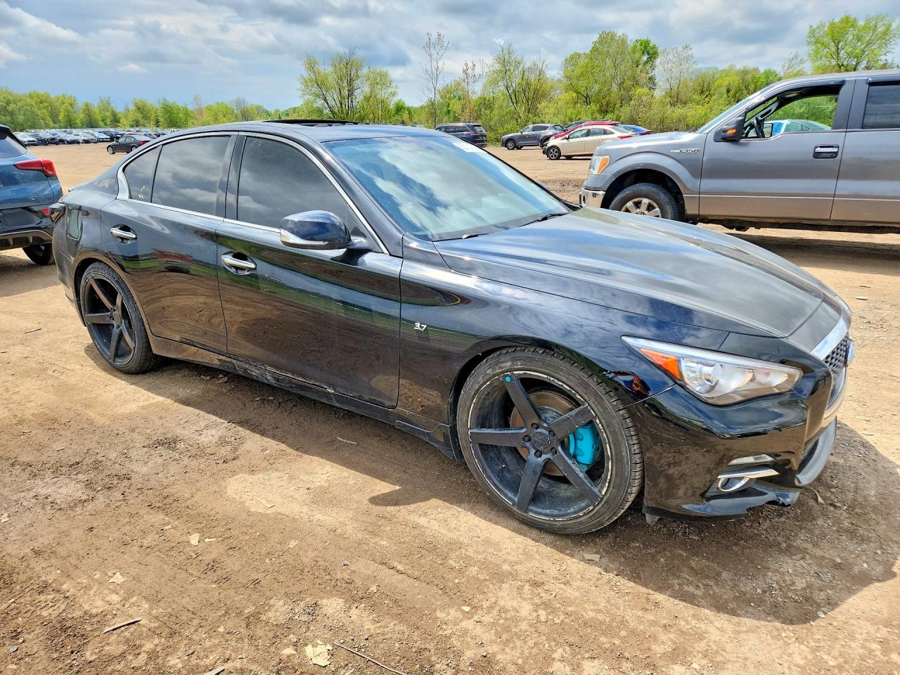 2015 Infiniti Q50 Premium Black vin: JN1BV7AP3FM338592