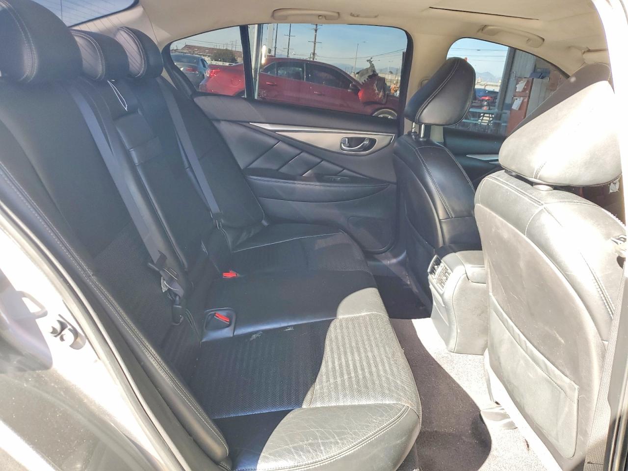2015 Infiniti Q50 Base Silver vin: JN1BV7AP3FM346062