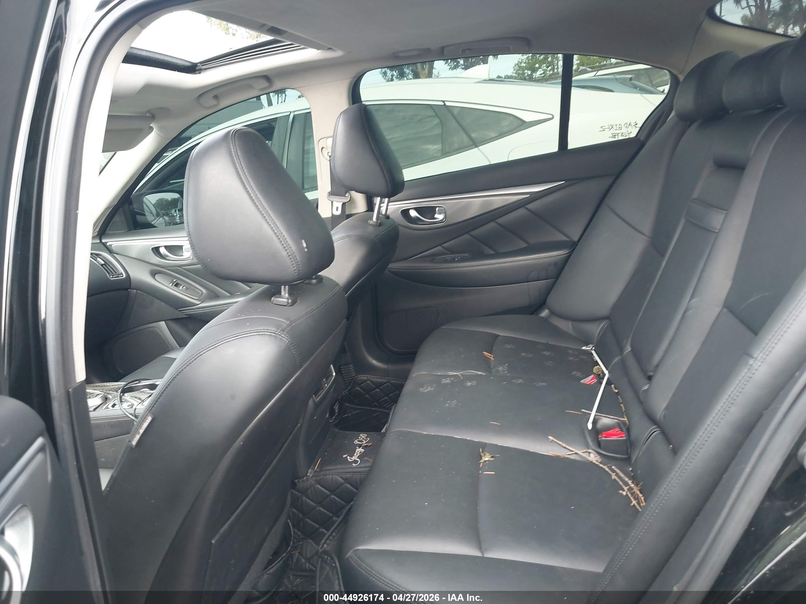 2015 Infiniti Q50 Premium Black vin: JN1BV7AP3FM351861