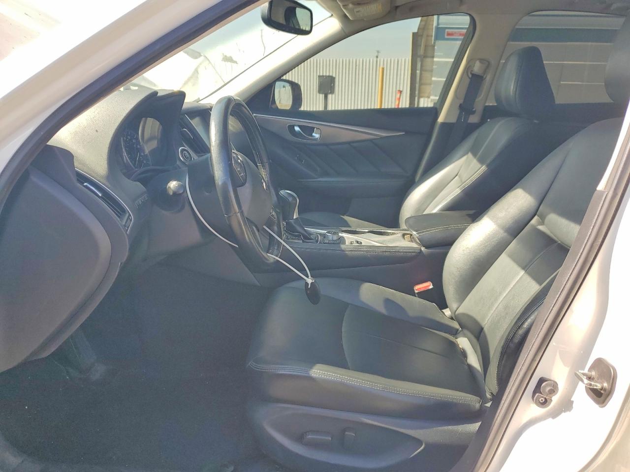 2015 Infiniti Q50 Premium White vin: JN1BV7AP3FM354050
