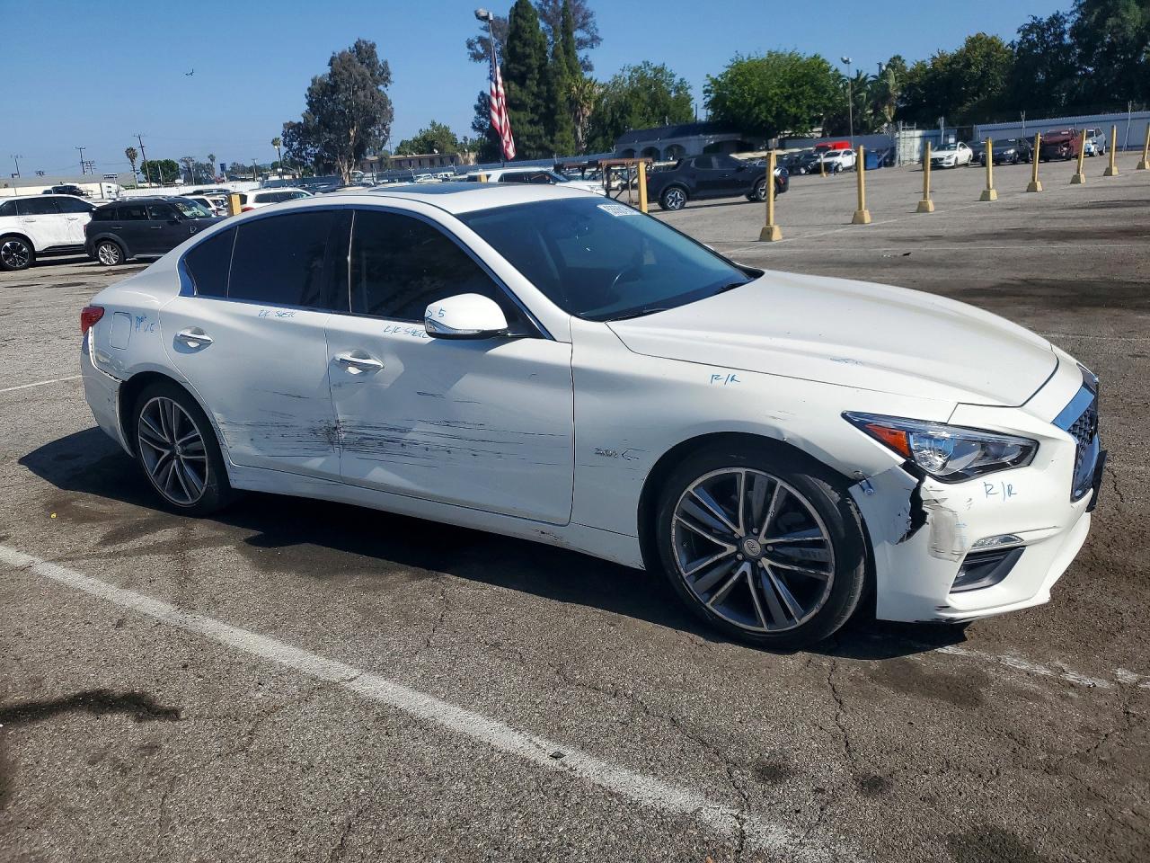 2015 Infiniti Q50 Premium White vin: JN1BV7AP3FM354050