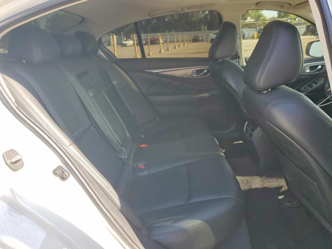 2015 Infiniti Q50 Premium White vin: JN1BV7AP3FM354050