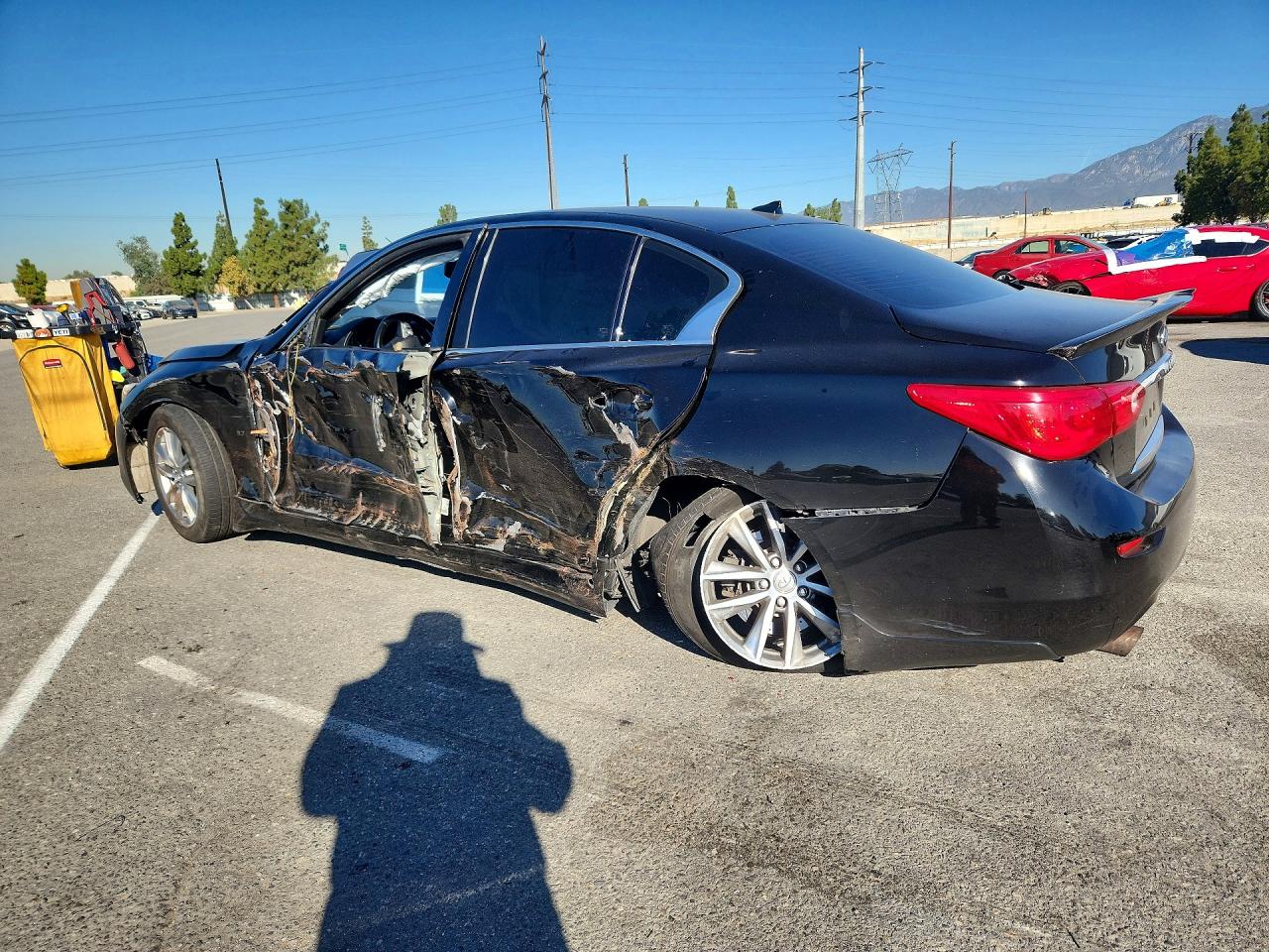 2015 Infiniti Q50 Premium Black vin: JN1BV7AP3FM355215