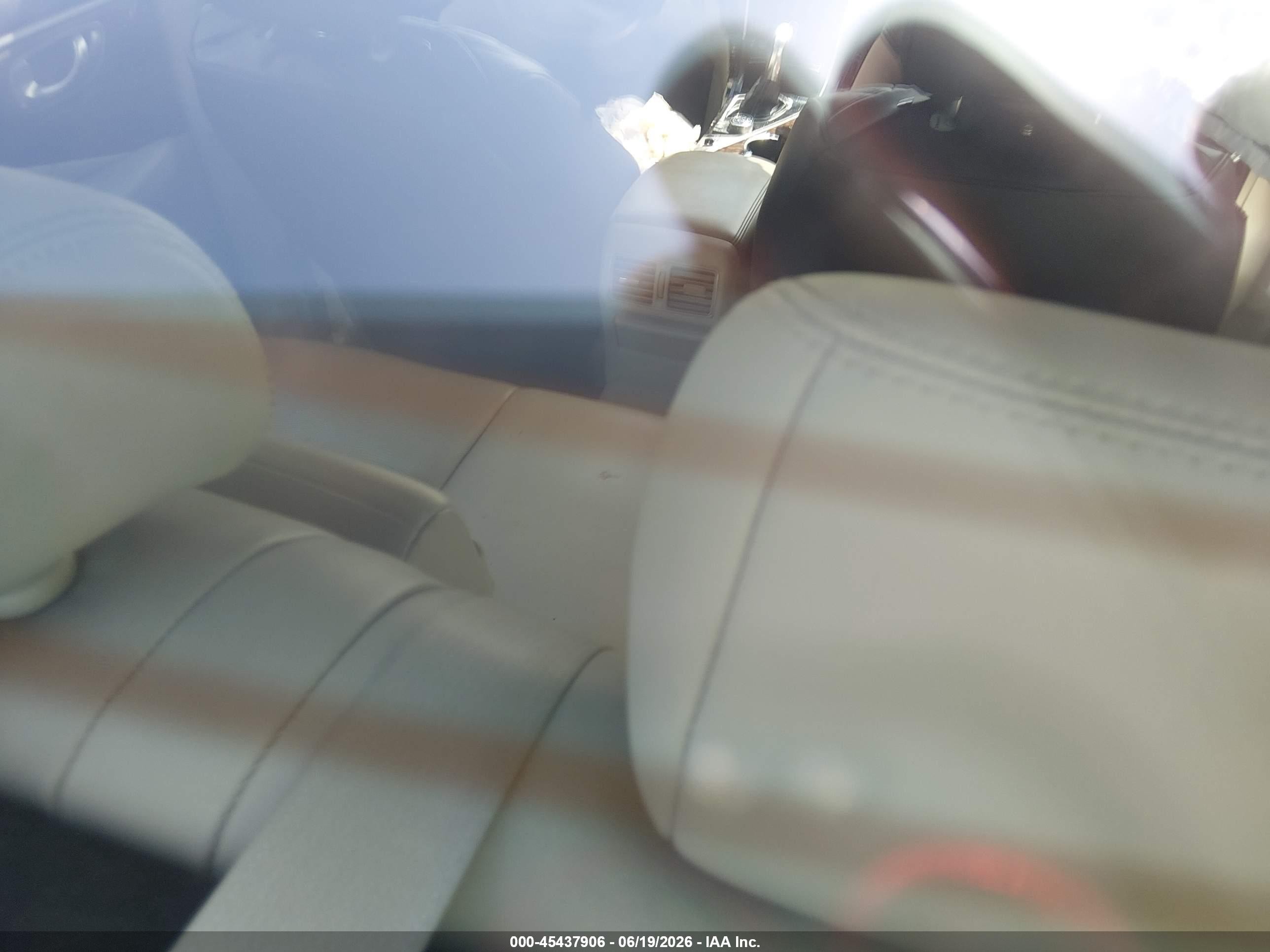 2014 Infiniti Q50 Premium White vin: JN1BV7AP4EM672791