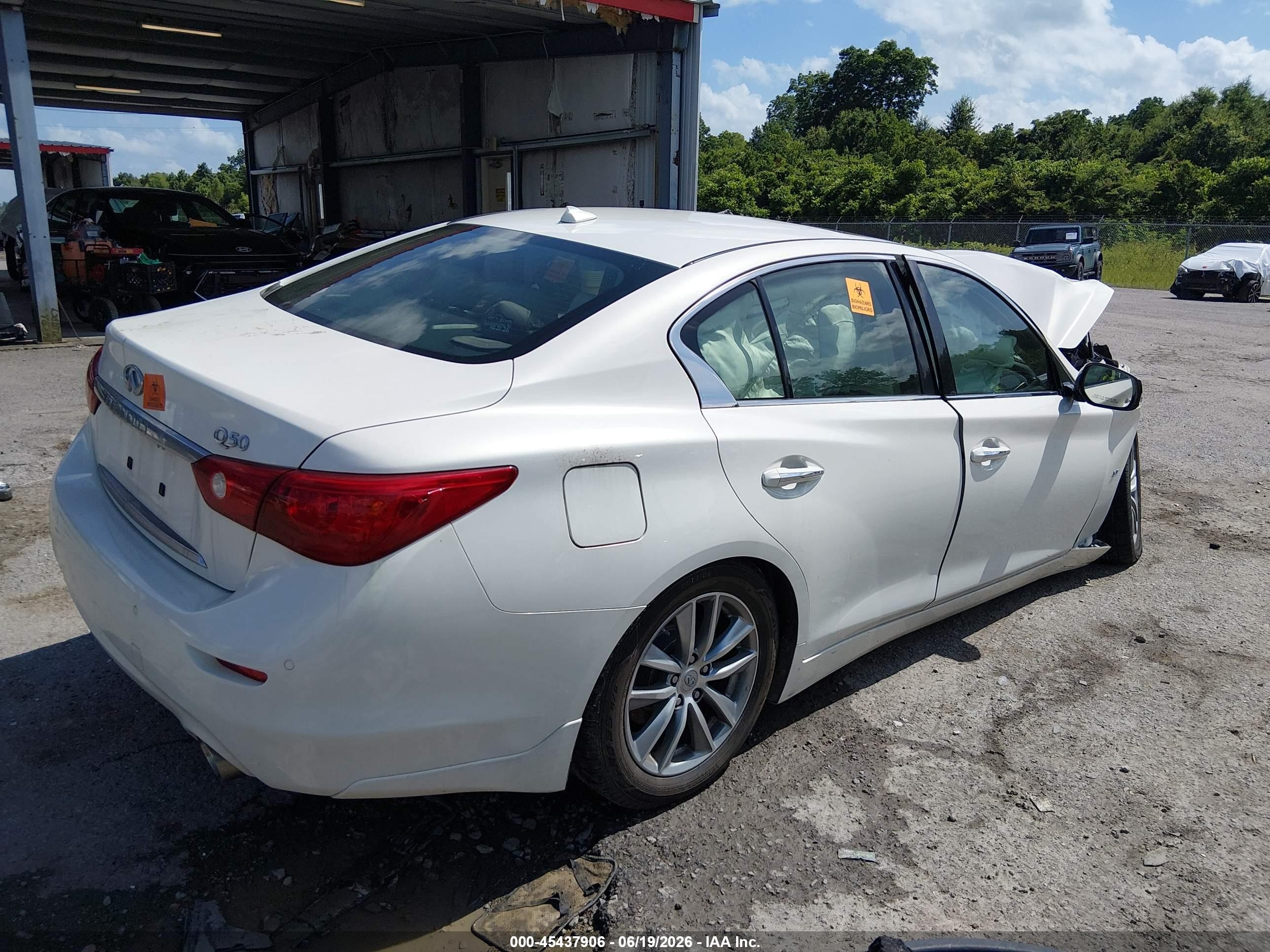 2014 Infiniti Q50 Premium White vin: JN1BV7AP4EM672791