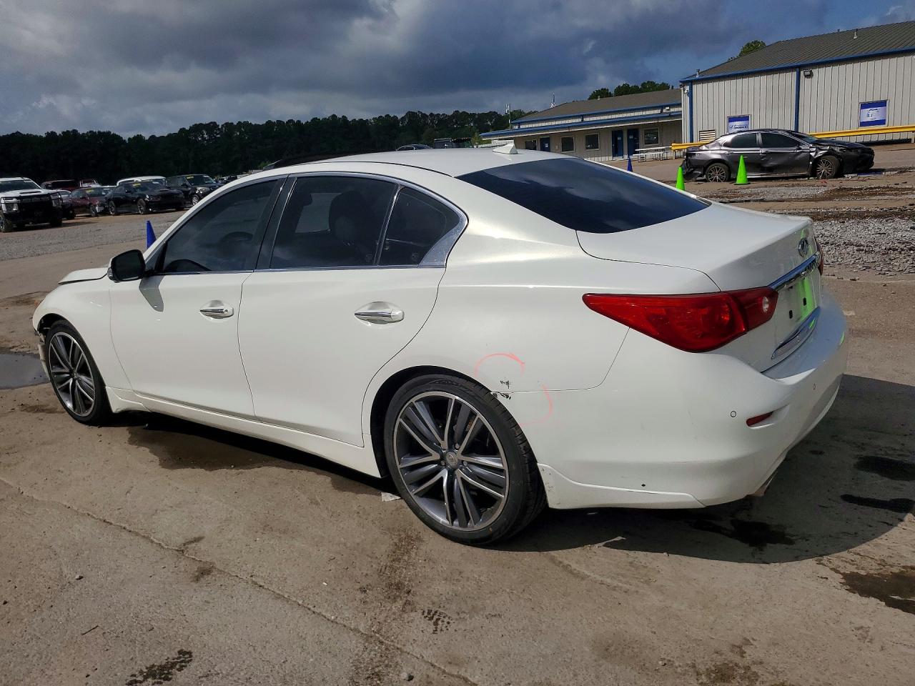 2014 Infiniti Q50 Premium White vin: JN1BV7AP4EM677523