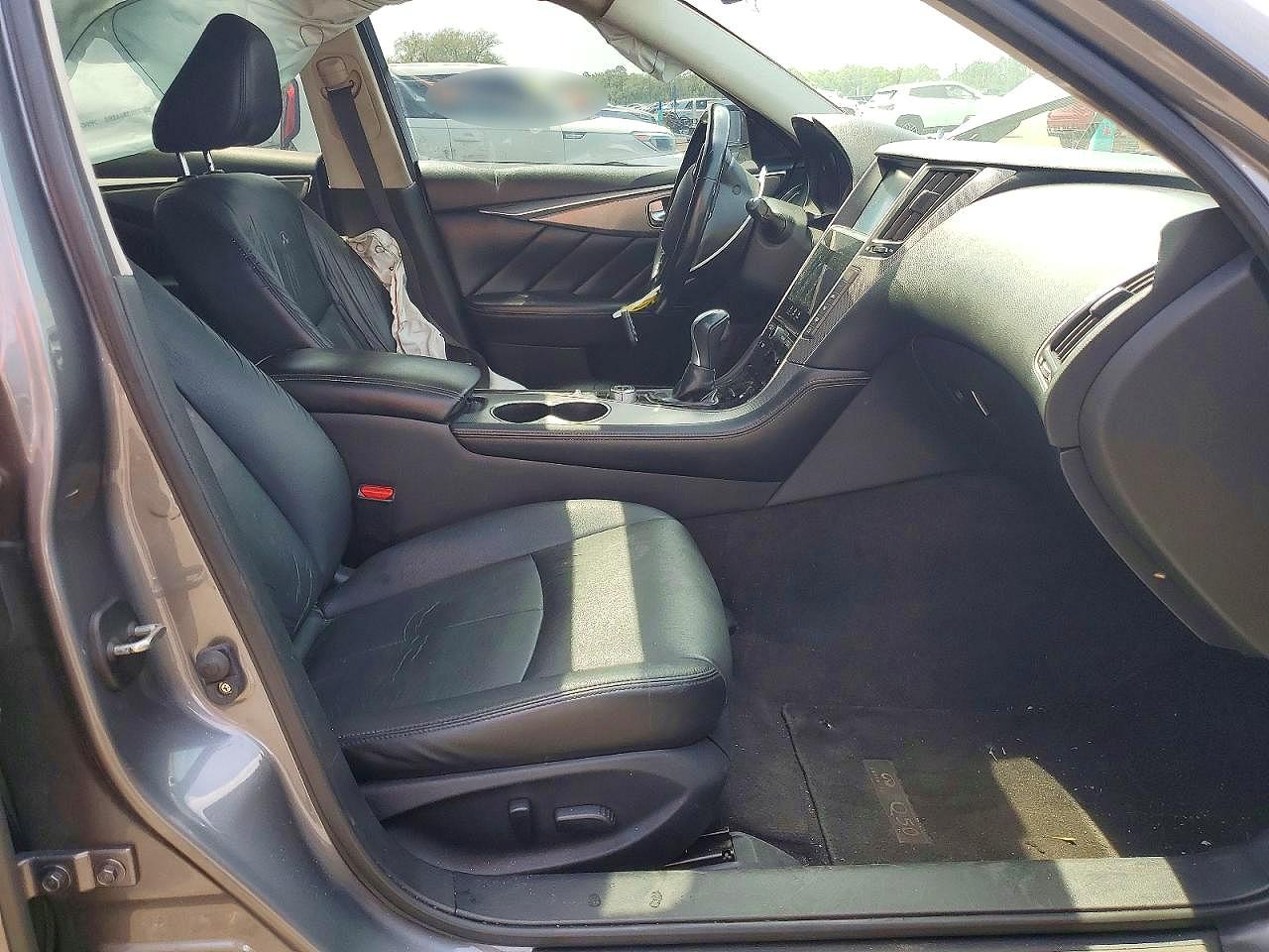 2014 Infiniti Q50 Base Silver vin: JN1BV7AP4EM686397