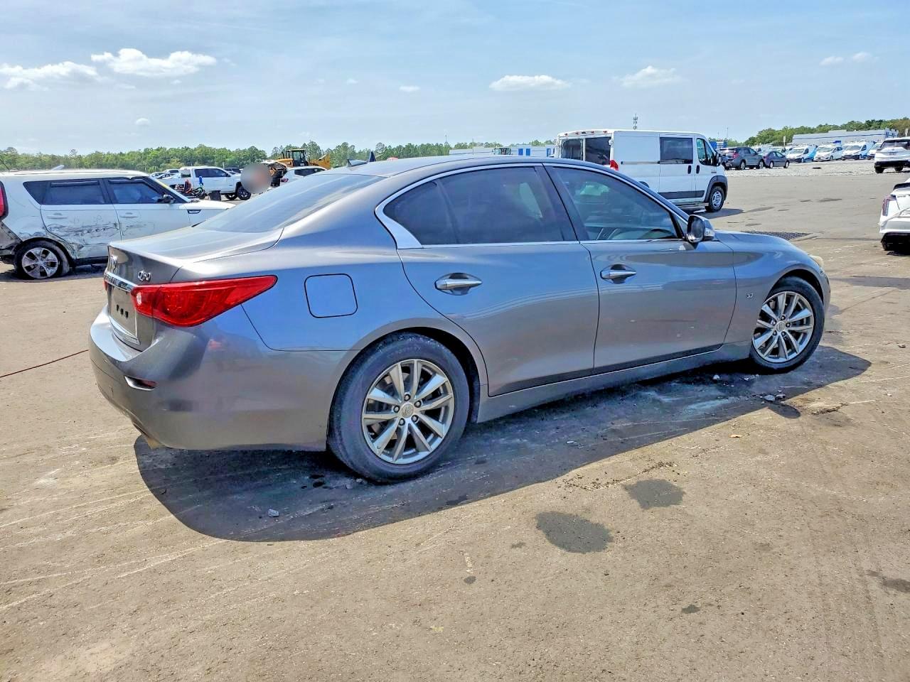 2014 Infiniti Q50 Base Silver vin: JN1BV7AP4EM686397