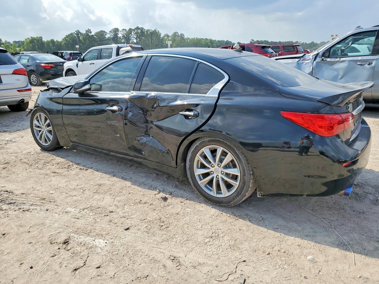 2015 Infiniti Q50 Base Черный vin: JN1BV7AP4FM333630