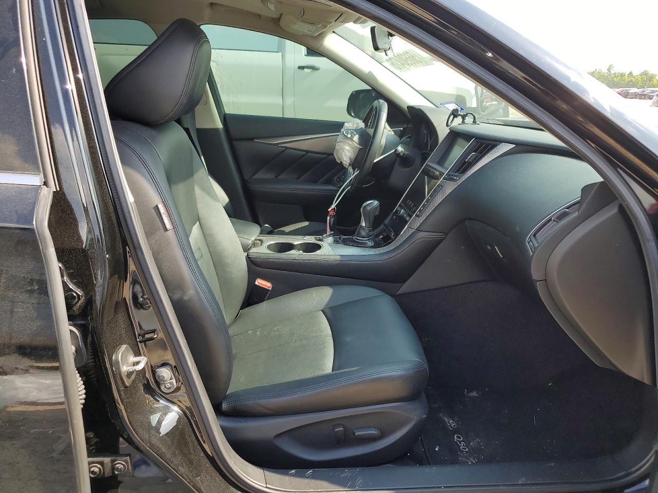 2015 Infiniti Q50 Base Черный vin: JN1BV7AP4FM333630