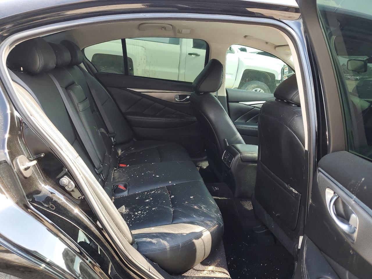 2015 Infiniti Q50 Base Черный vin: JN1BV7AP4FM333630