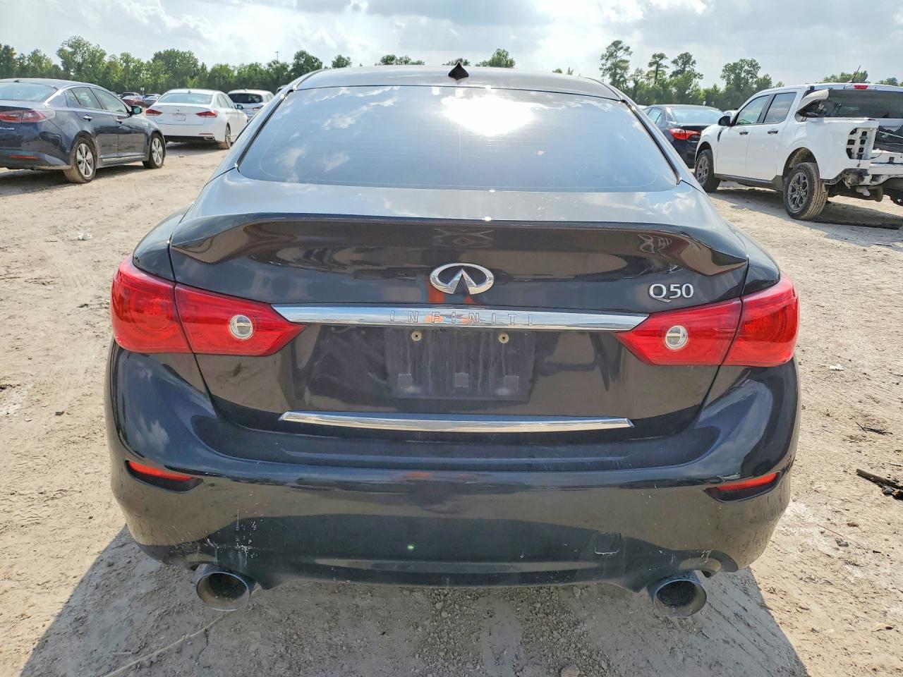2015 Infiniti Q50 Base Черный vin: JN1BV7AP4FM333630