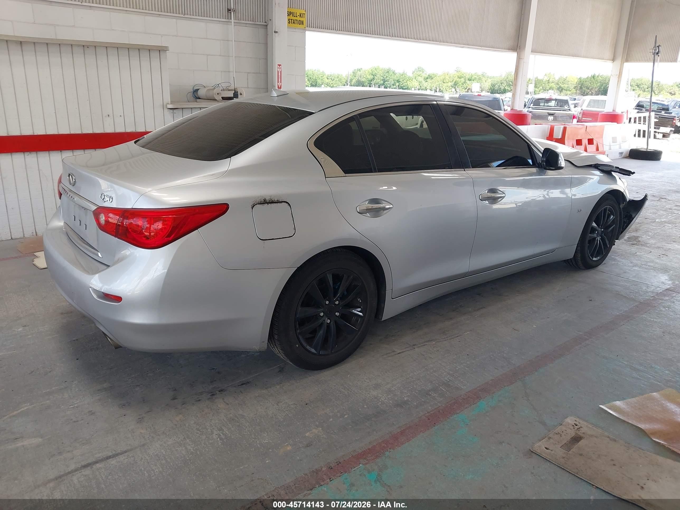 2015 Infiniti Q50 Premium/sport Серебряный vin: JN1BV7AP4FM333949