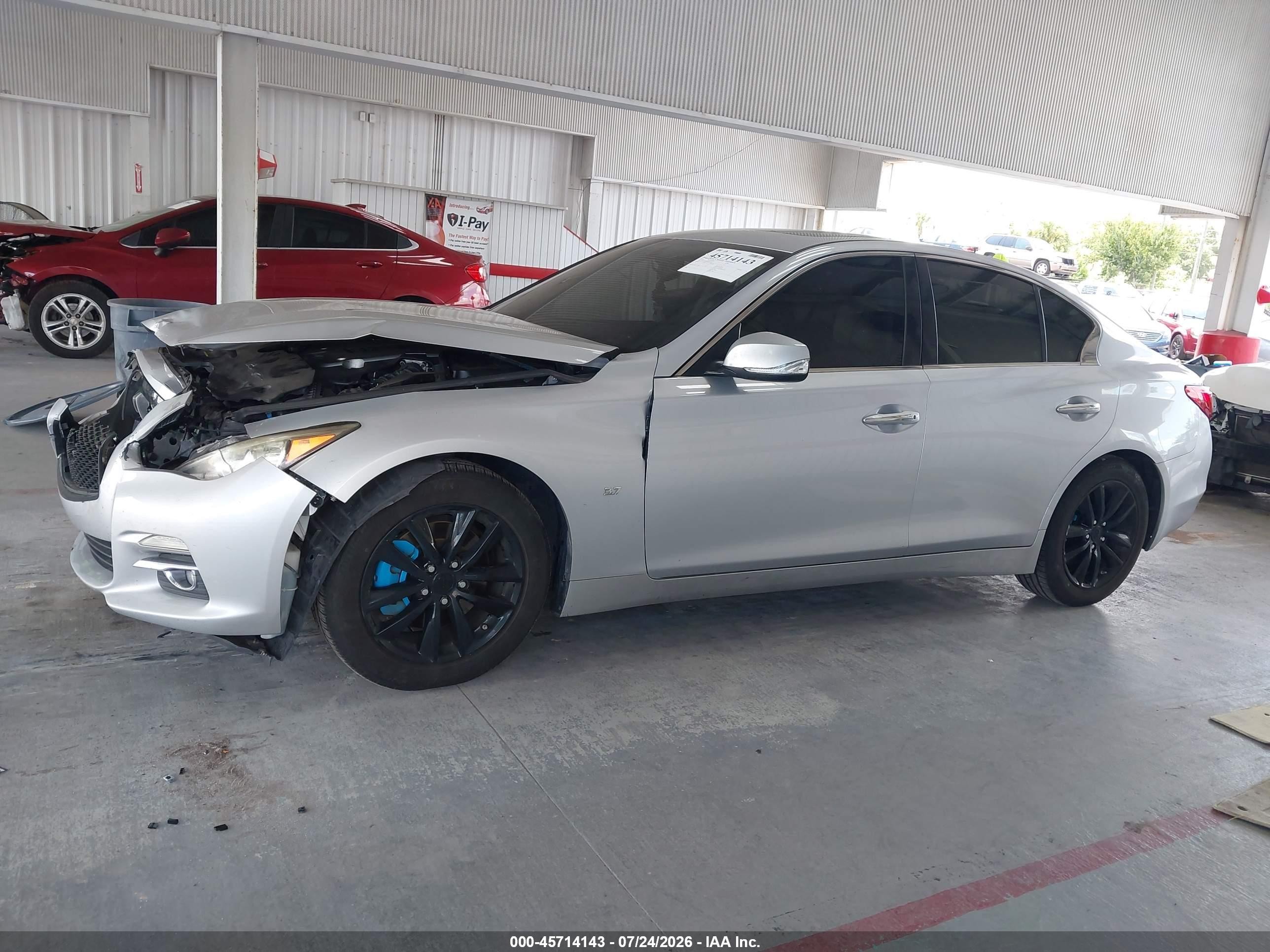 2015 Infiniti Q50 Premium/sport Серебряный vin: JN1BV7AP4FM333949