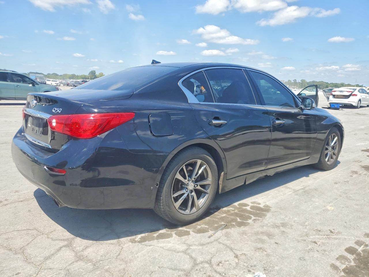 2015 Infiniti Q50 Premium Black vin: JN1BV7AP4FM339427