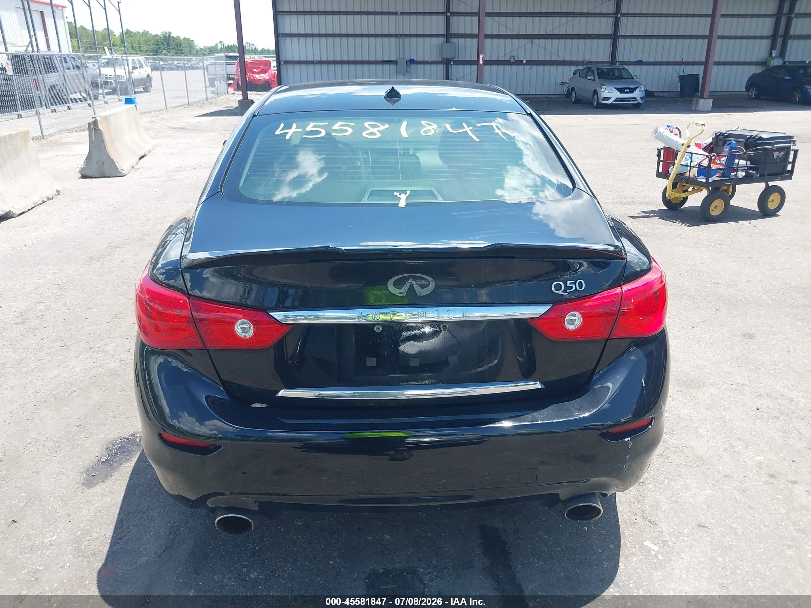 2015 Infiniti Q50 Premium Black vin: JN1BV7AP4FM339881